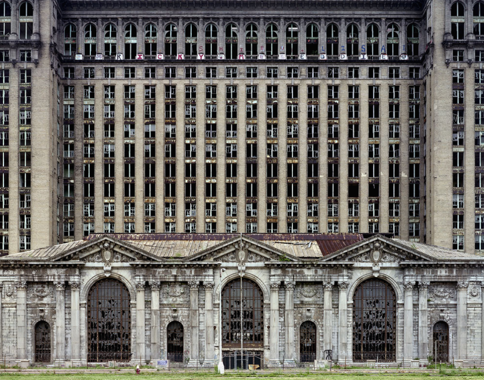 Руины пригорода Детройта