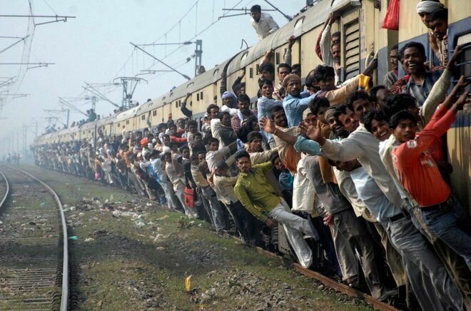 Как работают индийские железные дороги